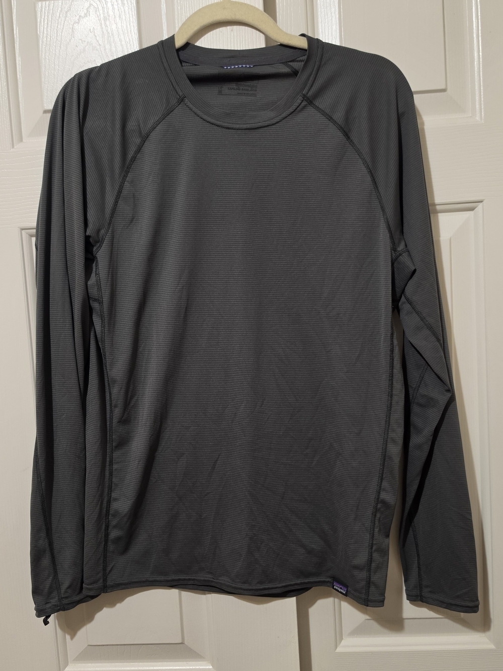 Patagonia Men’s Gray Long Sleeve Capilene Cool Midweight Baselayer Shirt Sz M